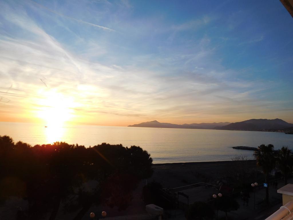 Baia Delle Favole Affittacamere Sestri Levante Dış mekan fotoğraf
